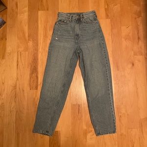 Light wash jeans